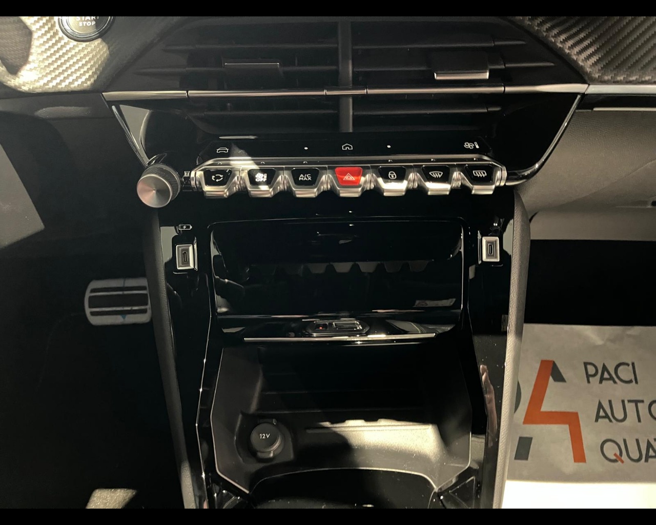 Foto PEUGEOT 208 1.2 hybrid GT 136cv e-dcs 6