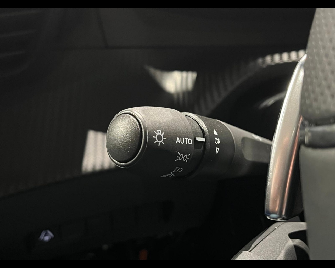 Foto PEUGEOT 2008 1.2 hybrid GT 136cv e-dcs6