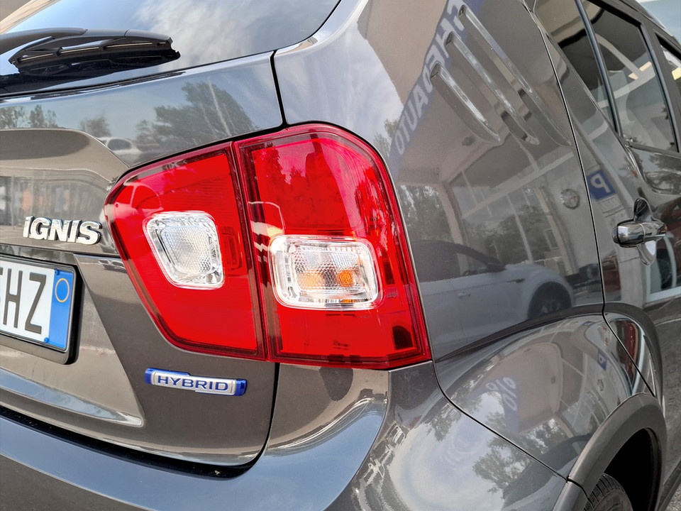 SUZUKI Ignis 1.2h Top 2wd Ibrida usato - 21
