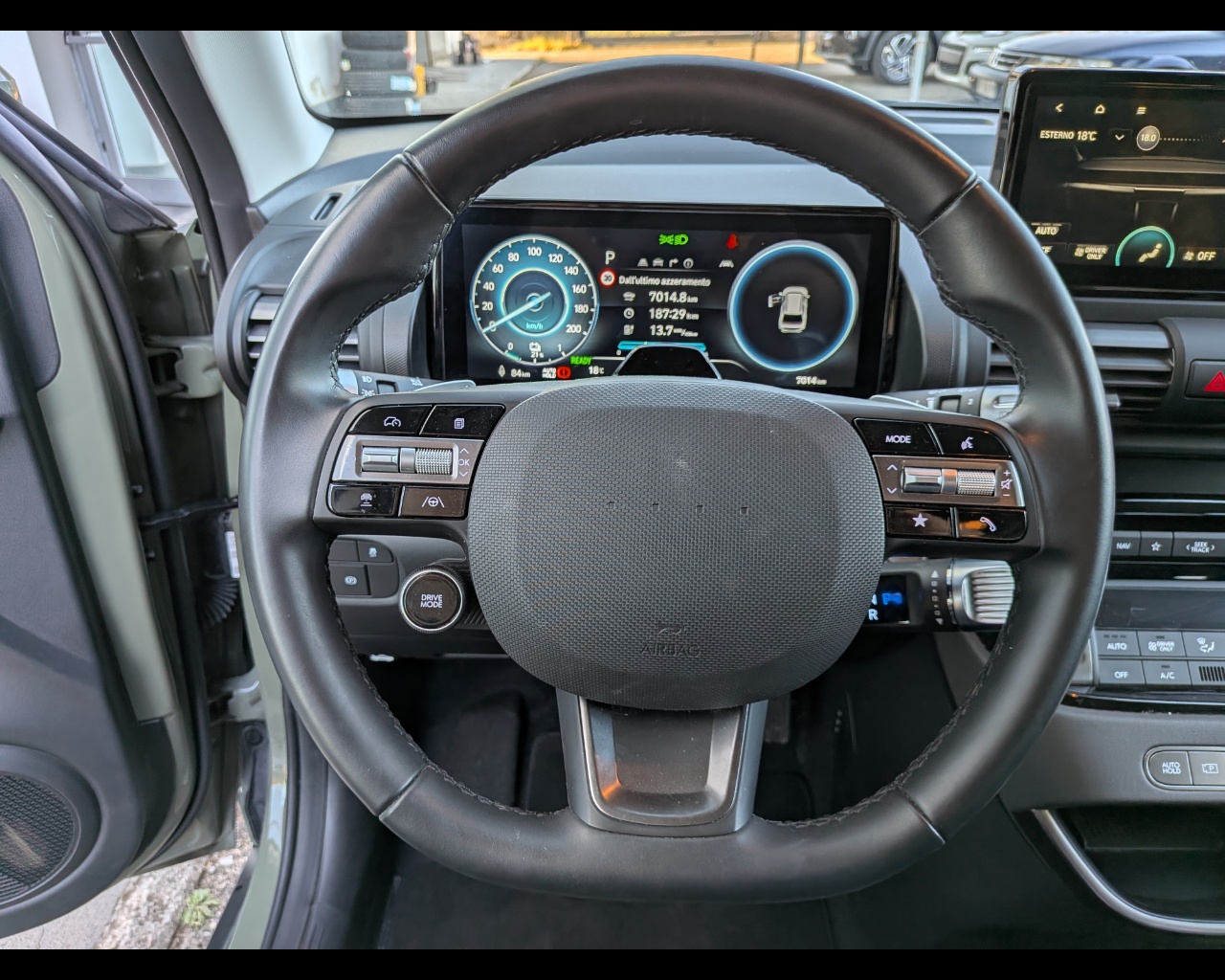 Foto HYUNDAI INSTER 49 KWH XCLASS+AP