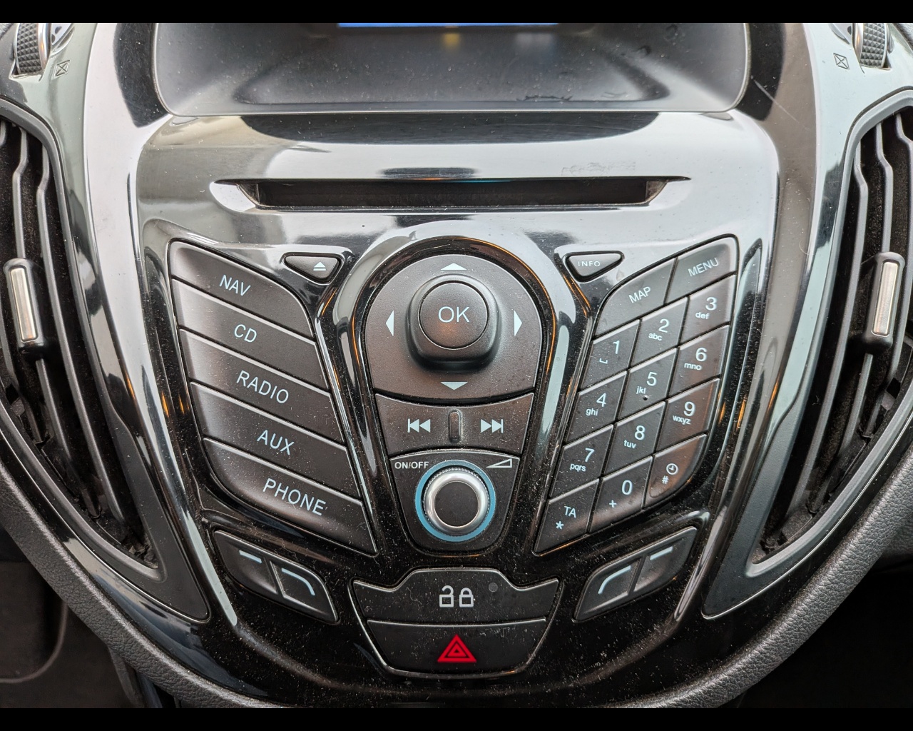 Foto FORD B-Max 1.5 tdci Titanium 75cv