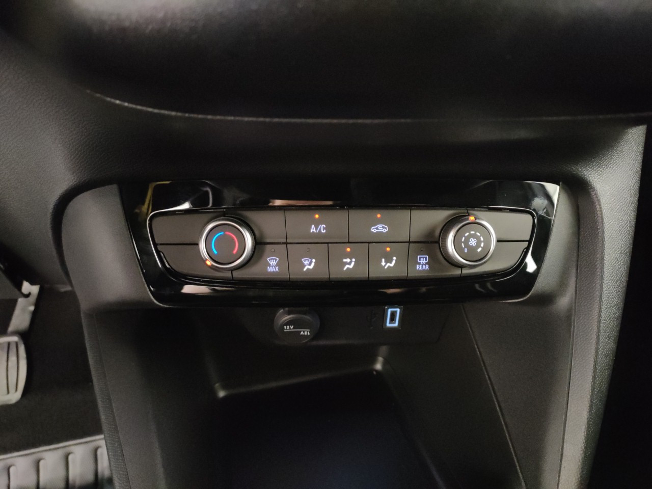 Opel Corsa Nuovo benzina Corsa Porto Mantovano