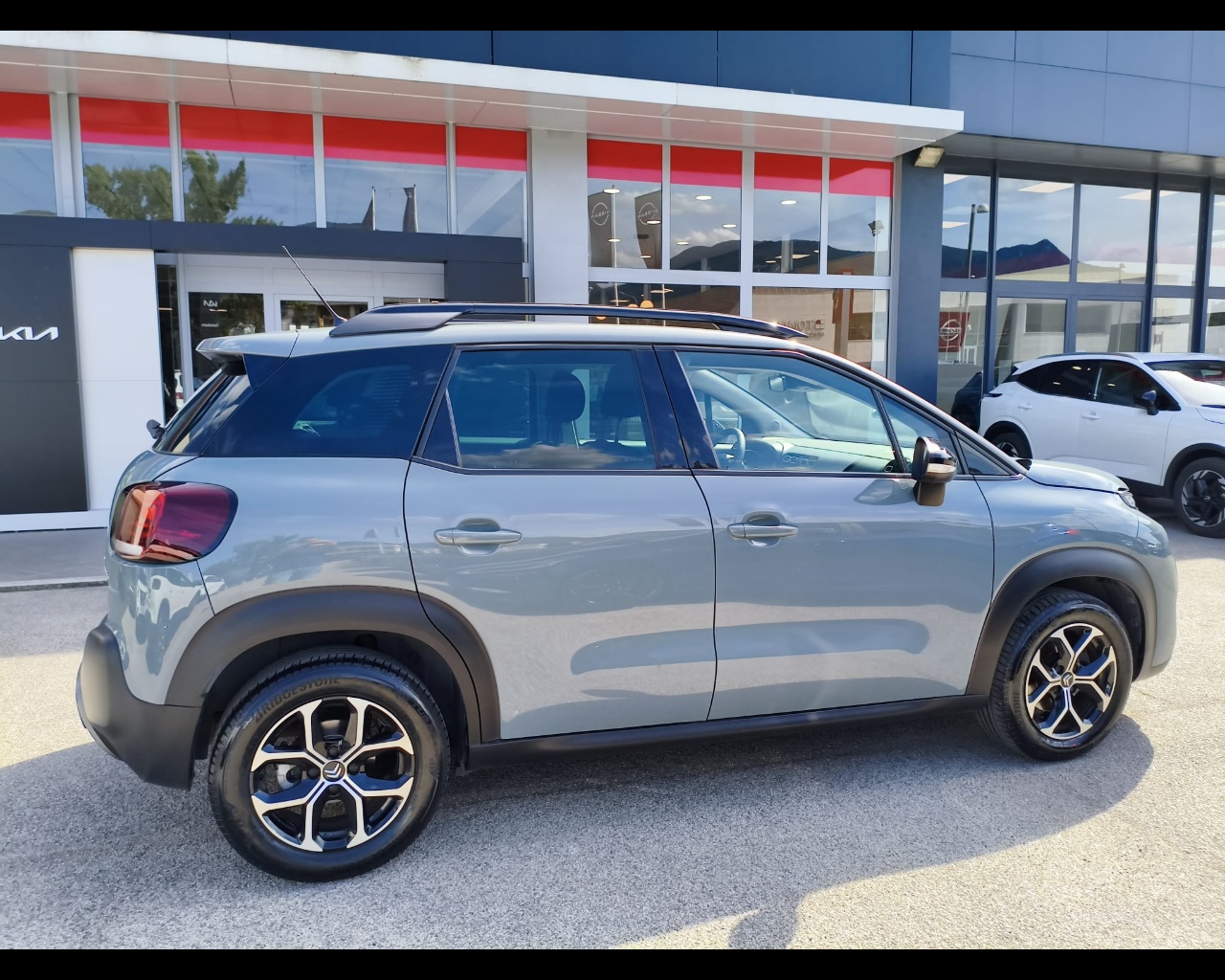 Foto CITROEN C3 Aircross 1.2 puretech Shine s&s 110cv