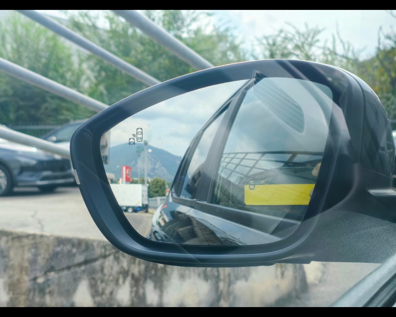Foto JEEP Avenger 1.2 turbo e-hybrid mhev Summit fwd 110cv edct6