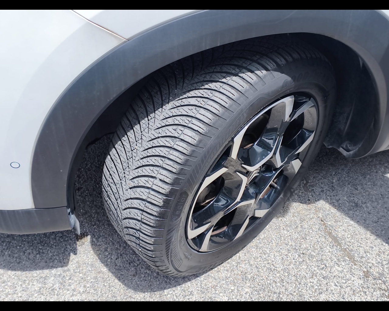Foto CITROEN C5 Aircross 1.2 puretech Shine s&s 130cv eat8