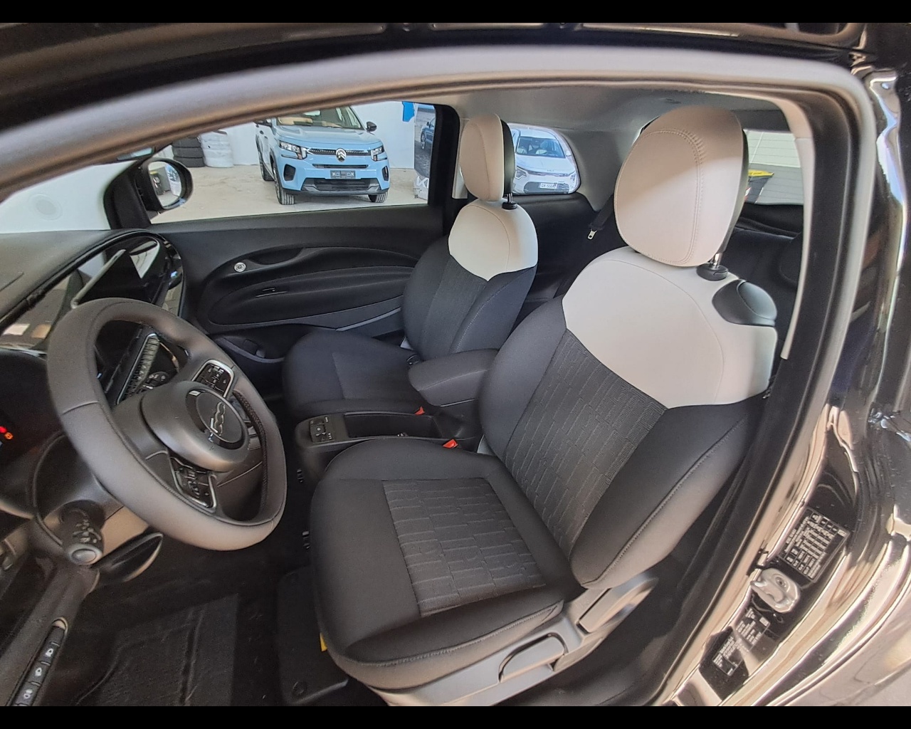 Foto FIAT 500 1.0 hybrid Icon