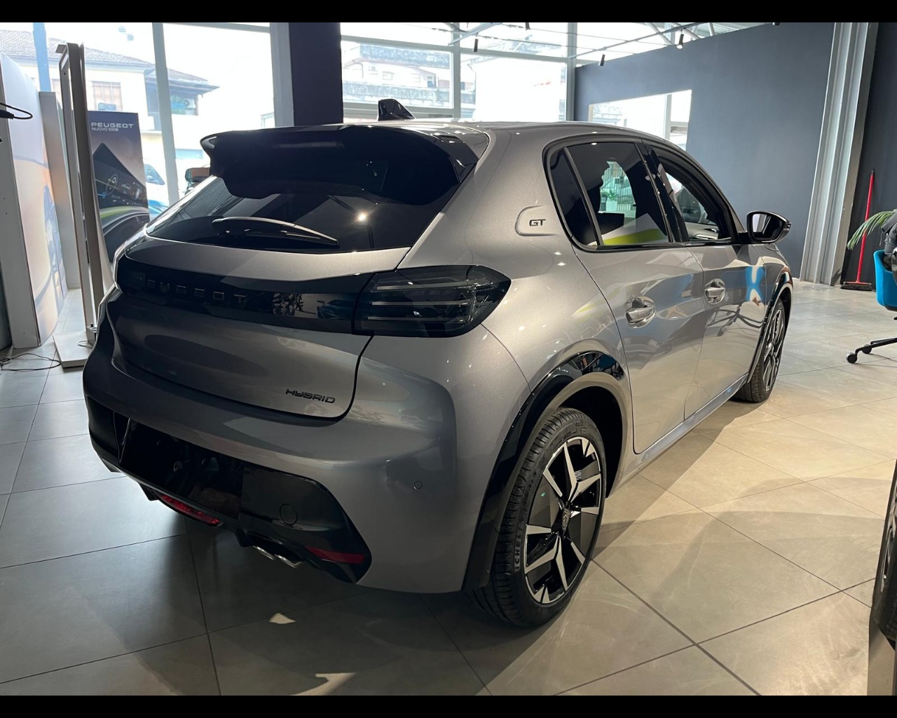 Foto PEUGEOT 208 1.2 hybrid GT 136cv e-dcs 6