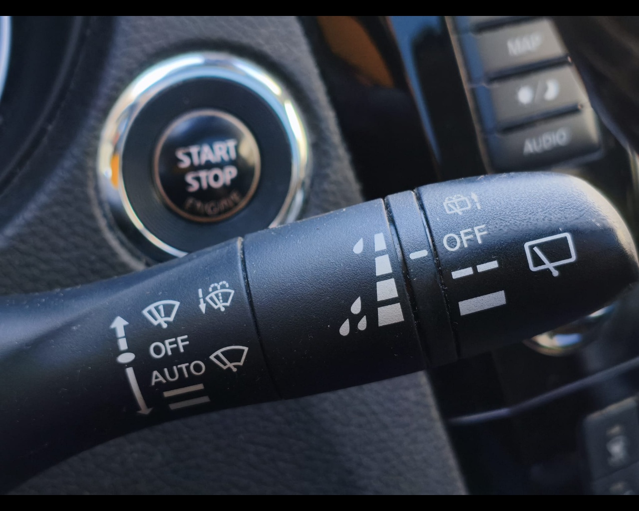 Foto NISSAN Qashqai 1.5 dci N-Connecta 115cv