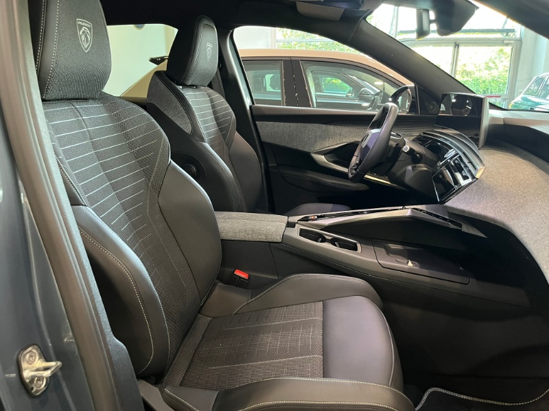 PEUGEOT – 3008 Hybrid 145 e-DCS6 GT