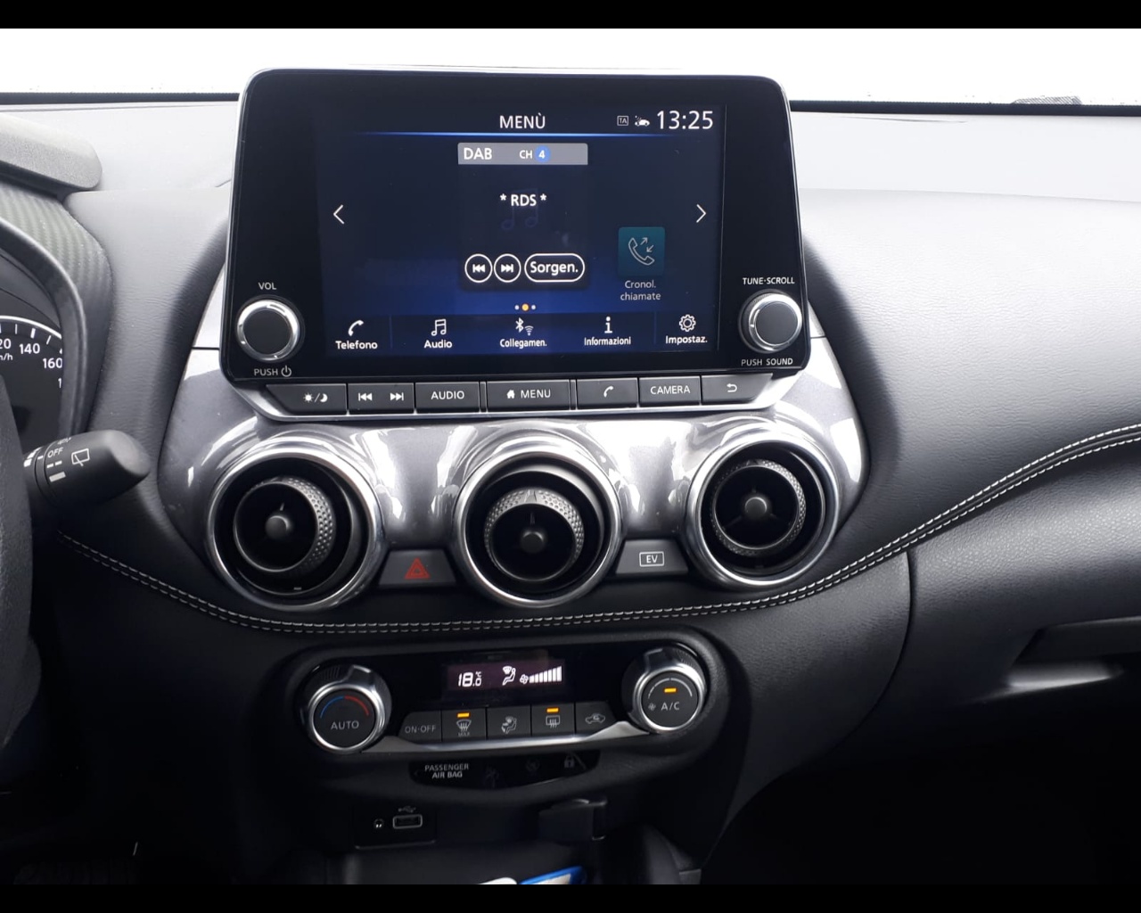 Foto NISSAN Juke 1.6 hev N-Design
