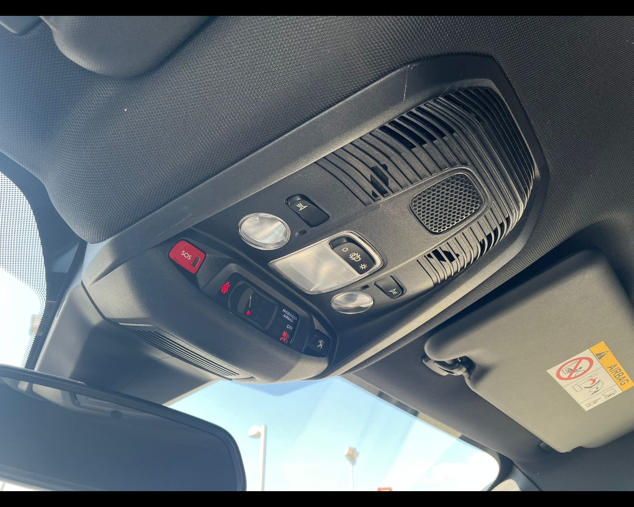 Foto PEUGEOT 3008 1.5 bluehdi GT Line s&s 130cv