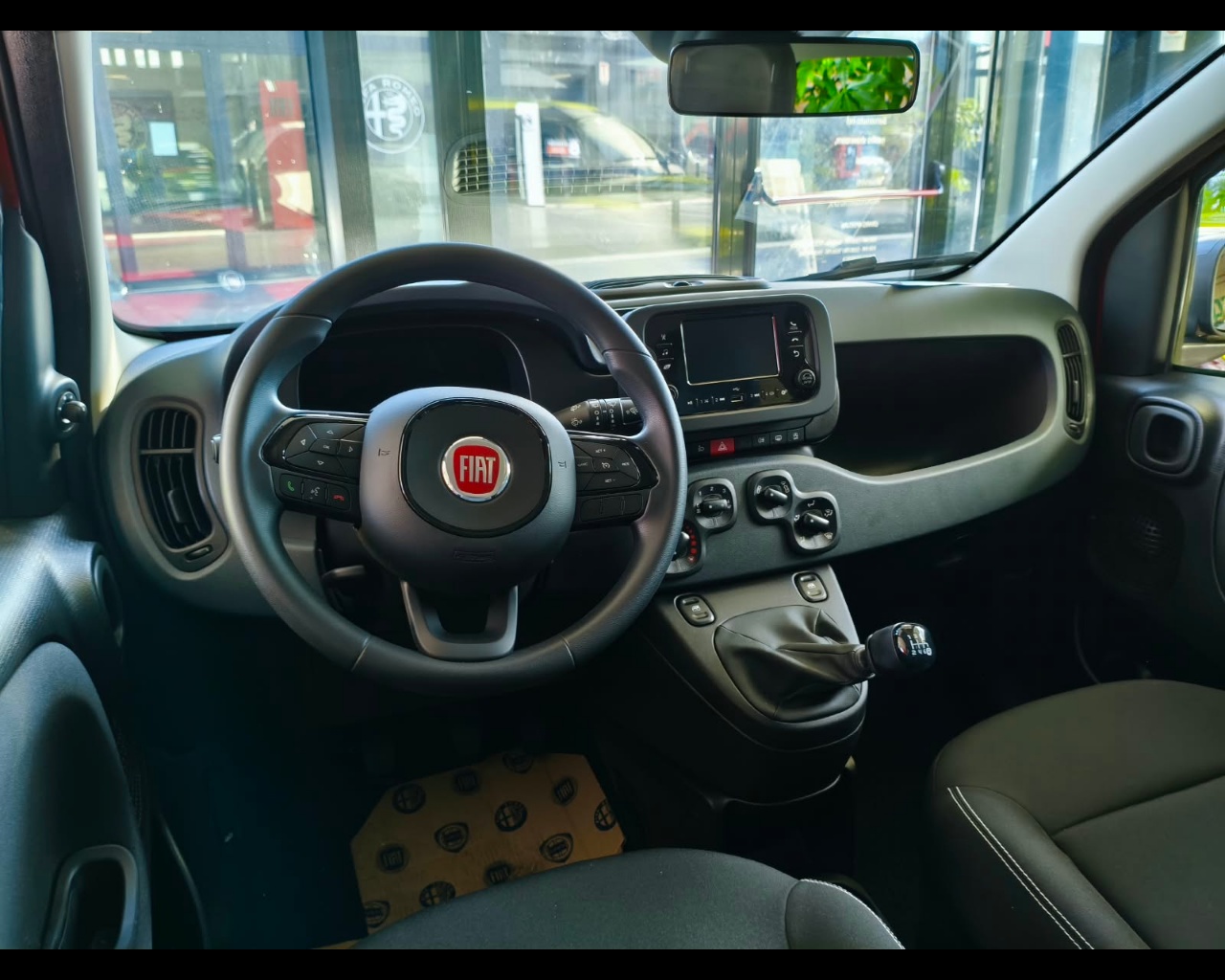 Foto FIAT Pandina 1.0 65cv Hybrid Icon