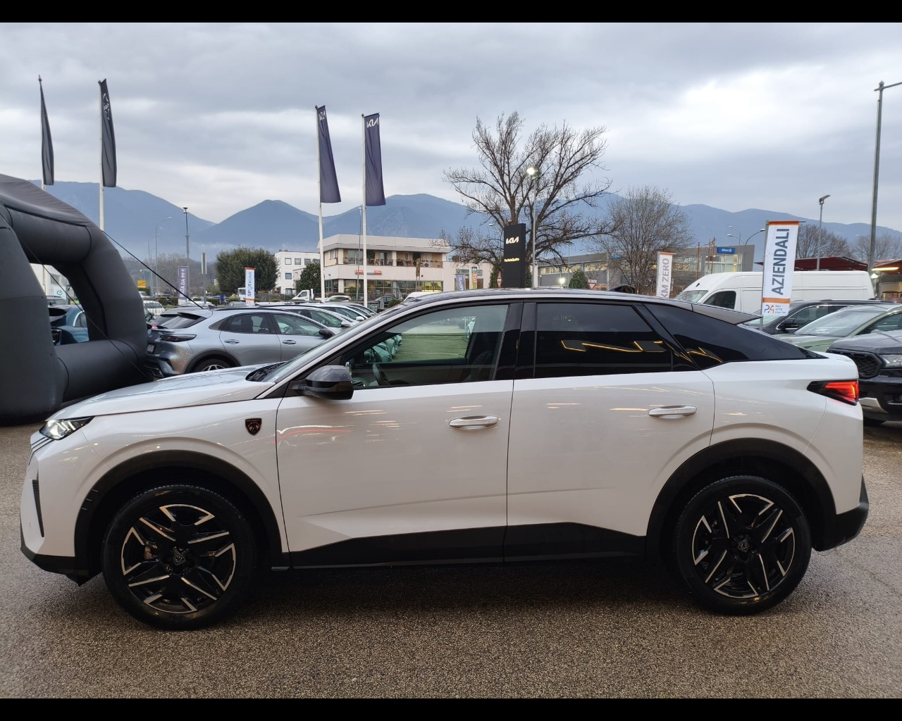 Foto PEUGEOT 3008 1.2 hybrid GT 145cv e-dcs6