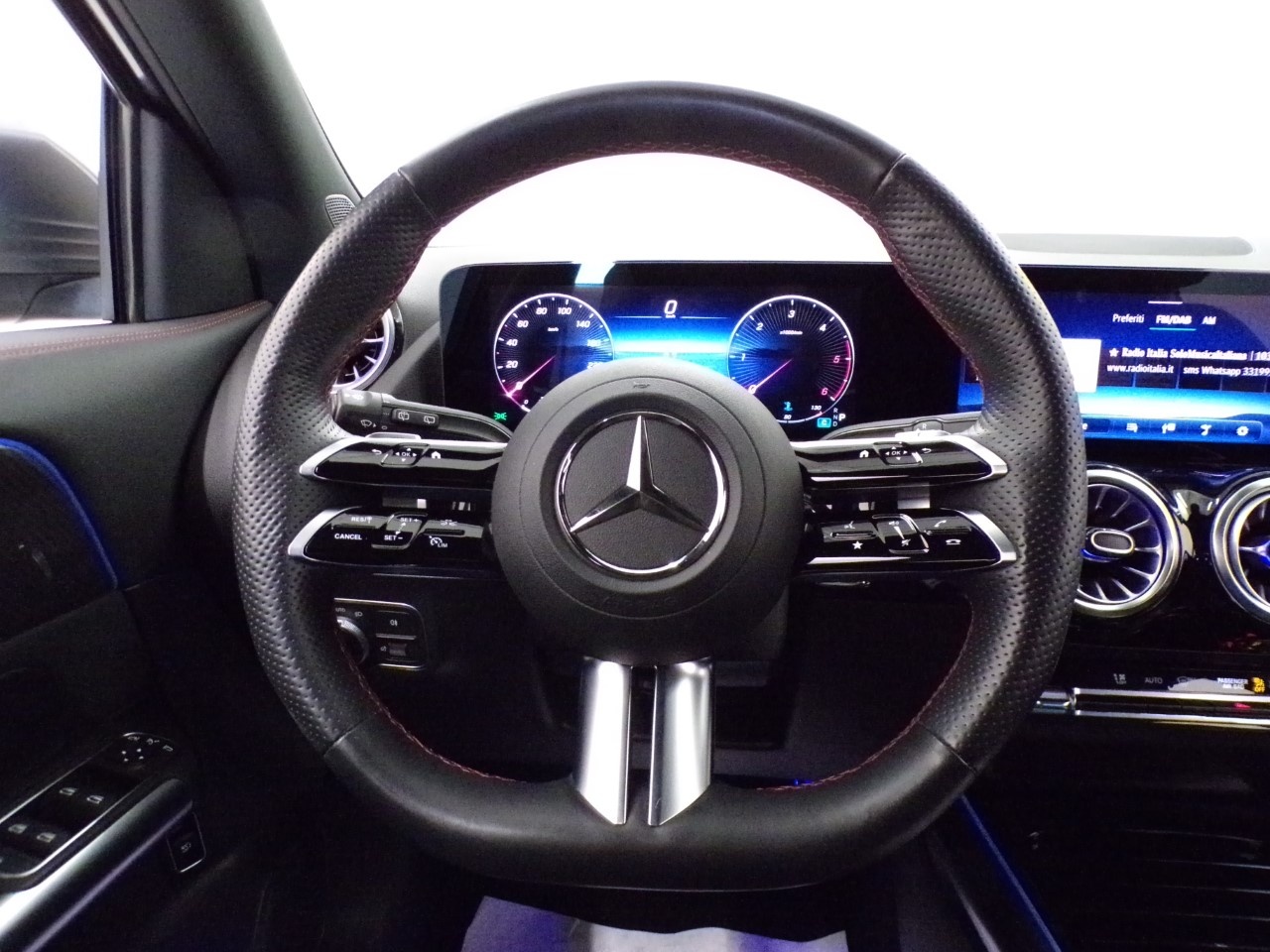 Mercedes  GLA 200 D AMG Line Advanced Plus 8G-DCT - 16