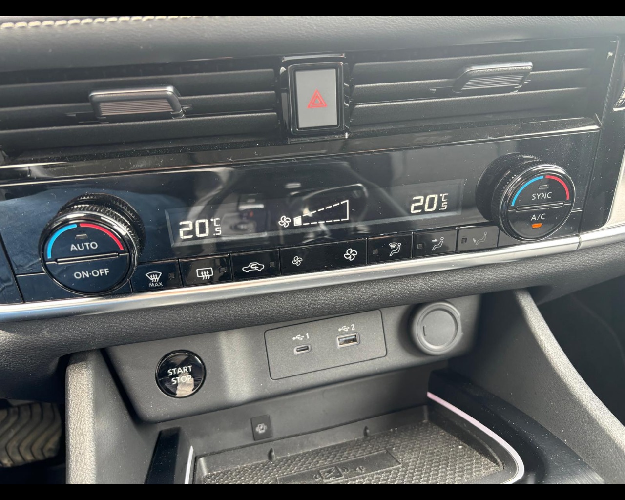 Foto NISSAN X-Trail 1.5 e-power N-Connecta 2wd auto