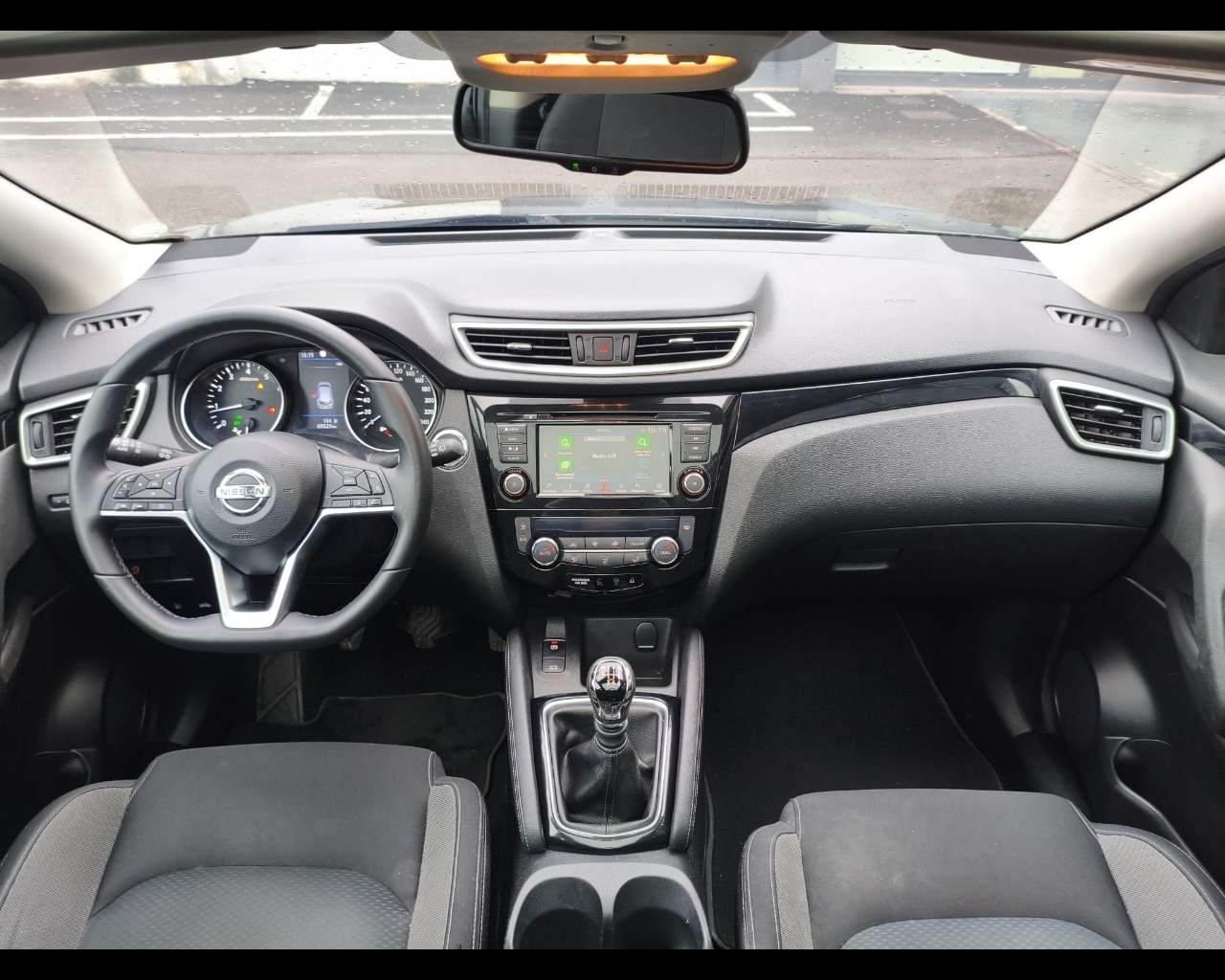 Foto NISSAN Qashqai 1.3 dig-t N-Connecta 140cv