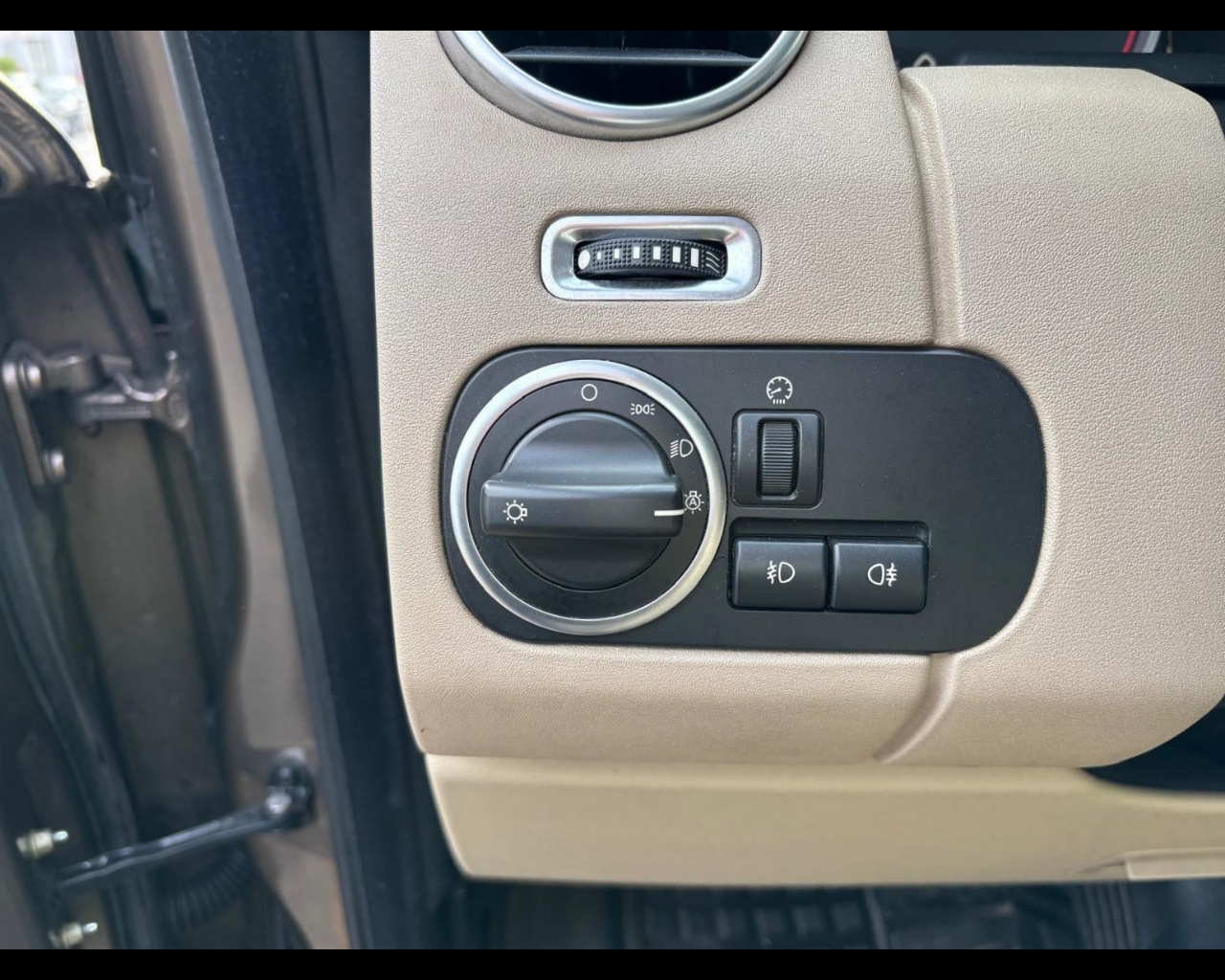 Foto LAND ROVER Discovery 3.0 sdV6 HSE 255cv auto