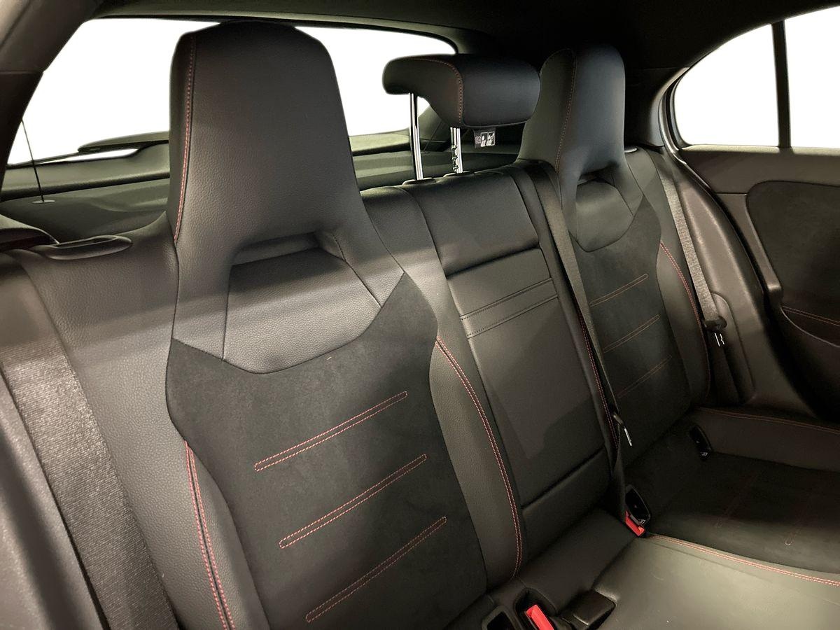 Mercedes  Classe A 180 D Advanced Plus AMG Line 8G-DCT - 16