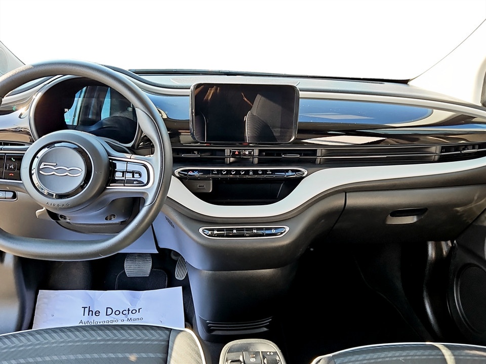 FIAT 500 500e 42 kWh Passion Elettrica usato - 10