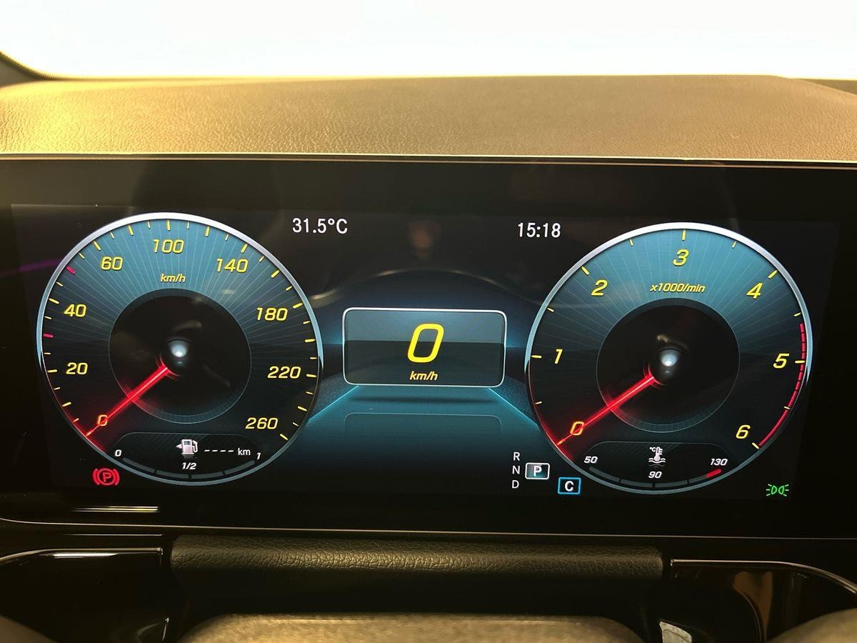 Mercedes GLA GLA 200 D Premium 4Matic 8G-DCT - 13