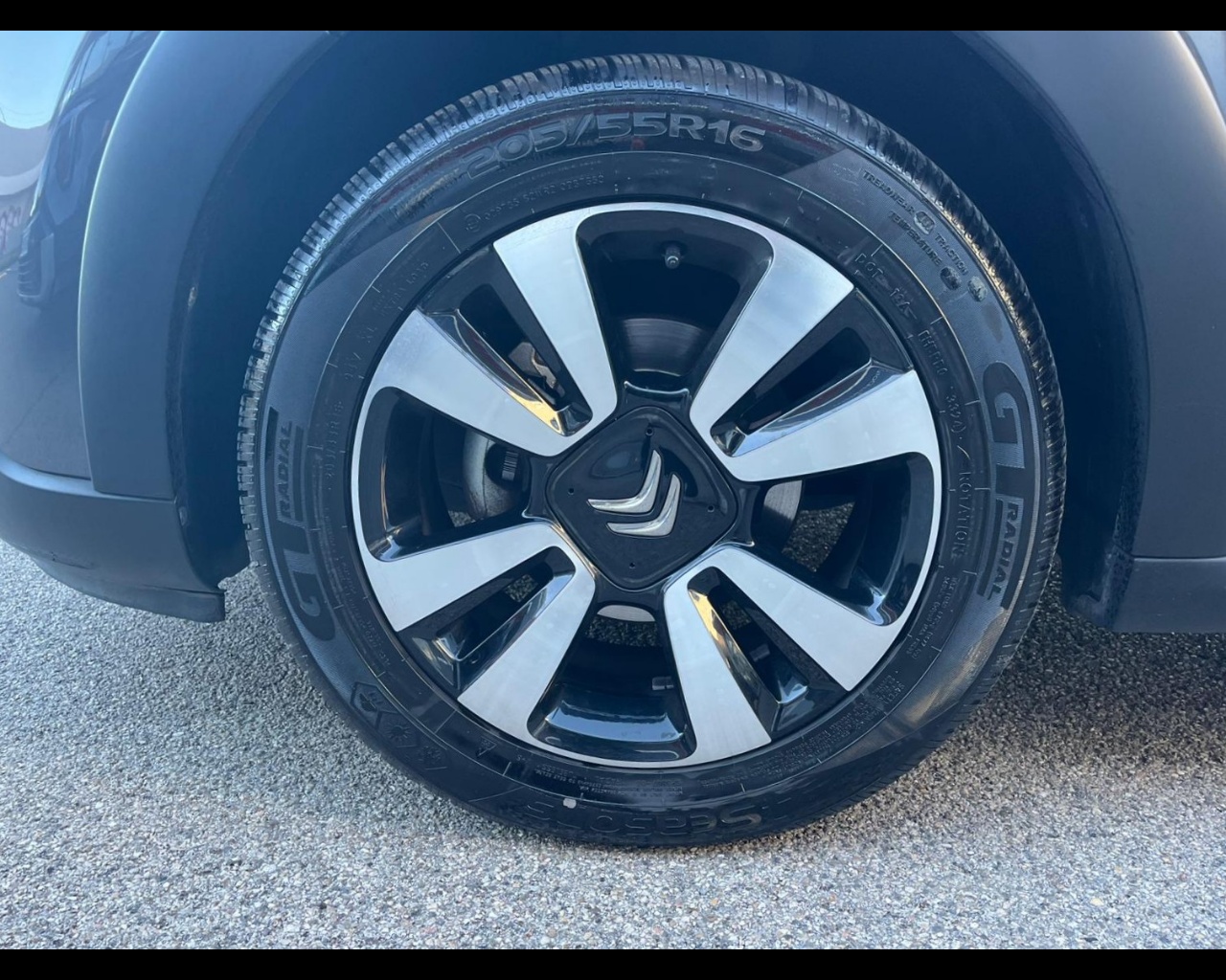 Foto CITROEN C3 1.2 puretech Shine Gpl s&s 83cv neopatentati 