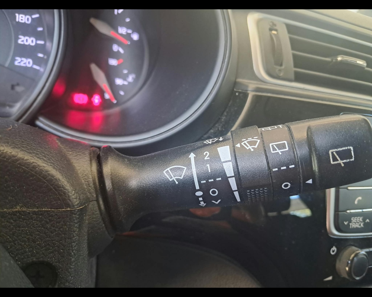 Foto KIA Rio 5p 1.1 crdi Active E6