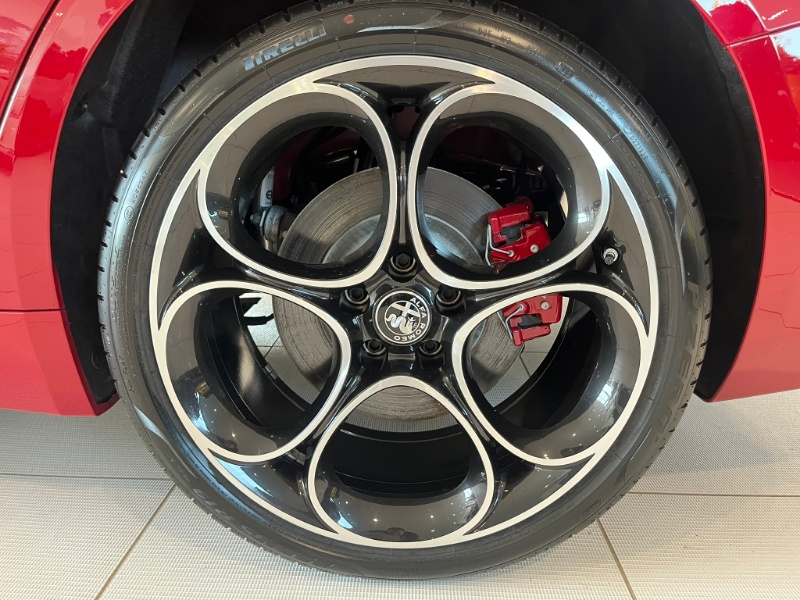ALFA ROMEO – Giulia 2.0 Turbo 280 CV AT8 AWD Q4 Competizione