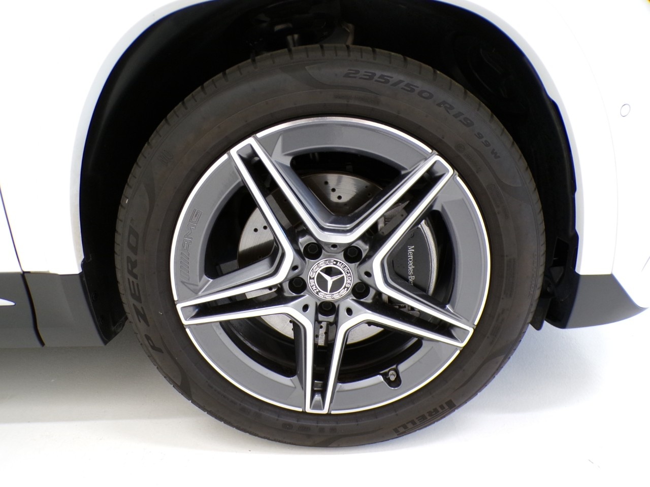 Mercedes  GLA 180 AMG Line Advanced Plus 7G-DCT - 4