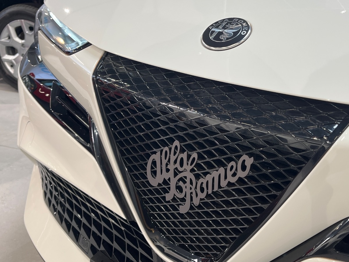 Alfa Romeo Junior Nuovo Ibrido benzina Junior Verona