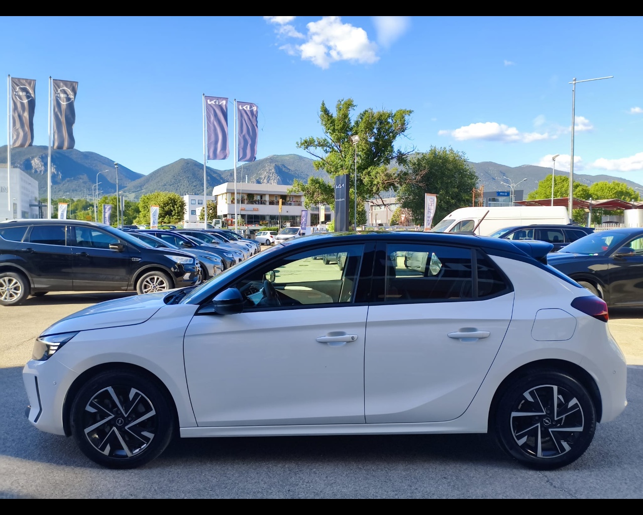 Foto OPEL Corsa 1.2 hybrid GS 100cv dct6