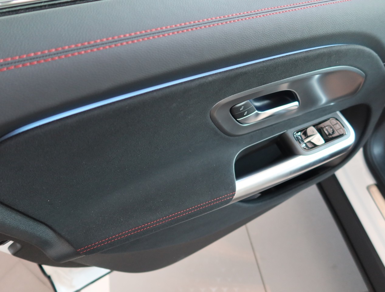 Mercedes GLB Elettrica GLB 250+ con tecnologia EQ Advanced Plus - 18