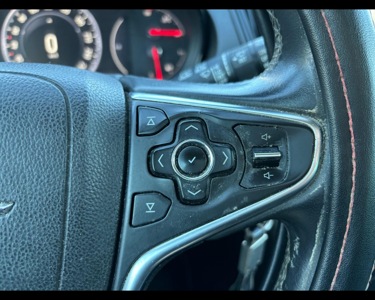 Foto OPEL Insignia Sports Tourer 2.0 cdti Advance 104gr 140cv