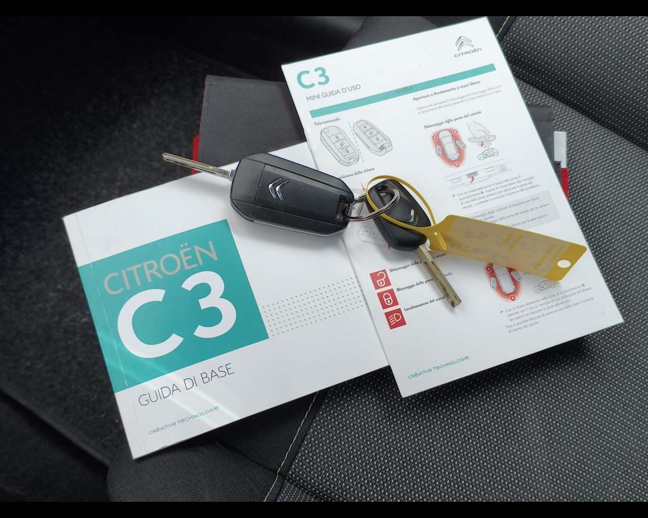 Foto CITROEN  C3 1.2 puretech Feel s&s 83cv neopatentati 
