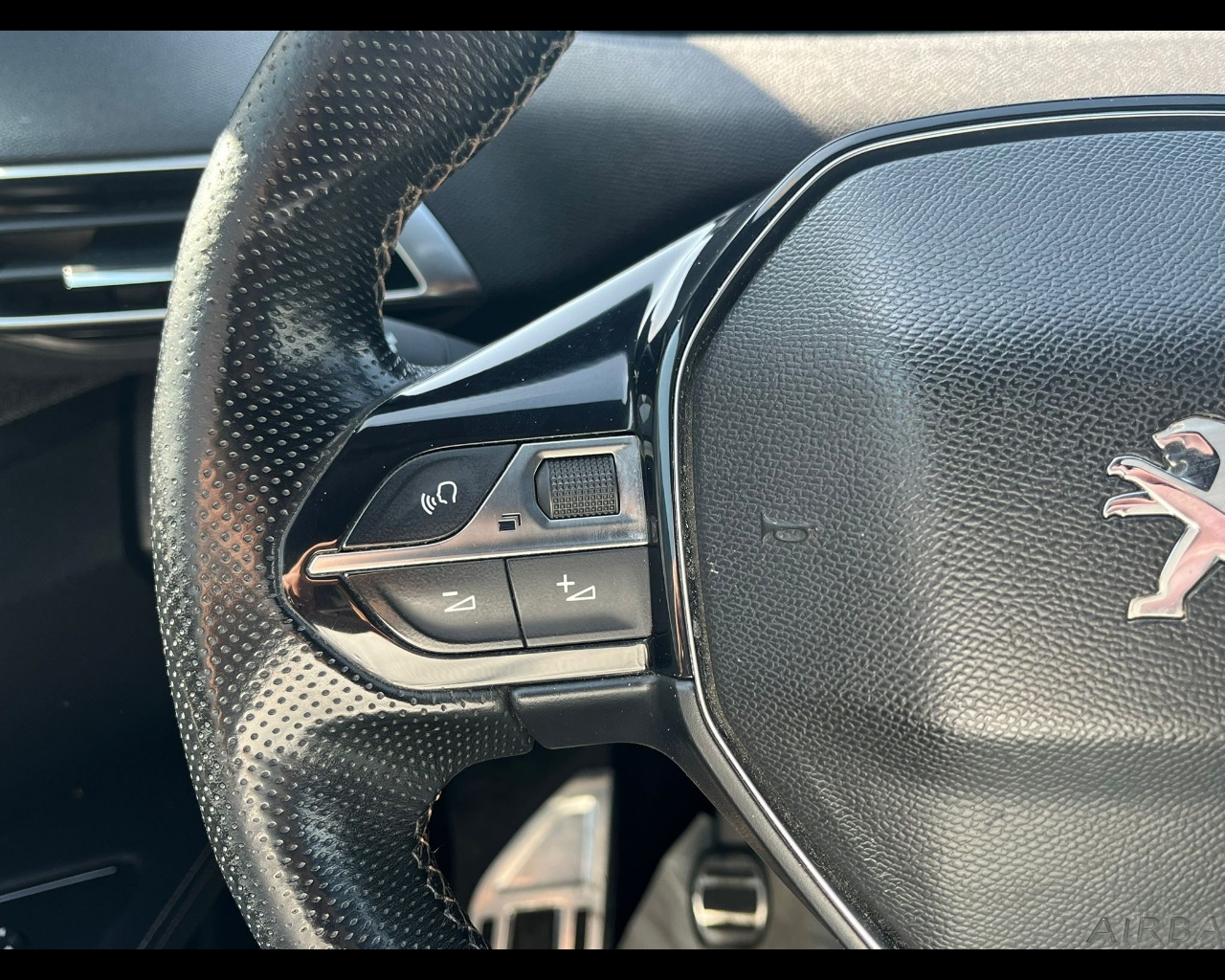 Foto PEUGEOT 3008 1.5 bluehdi GT Line s&s 130cv