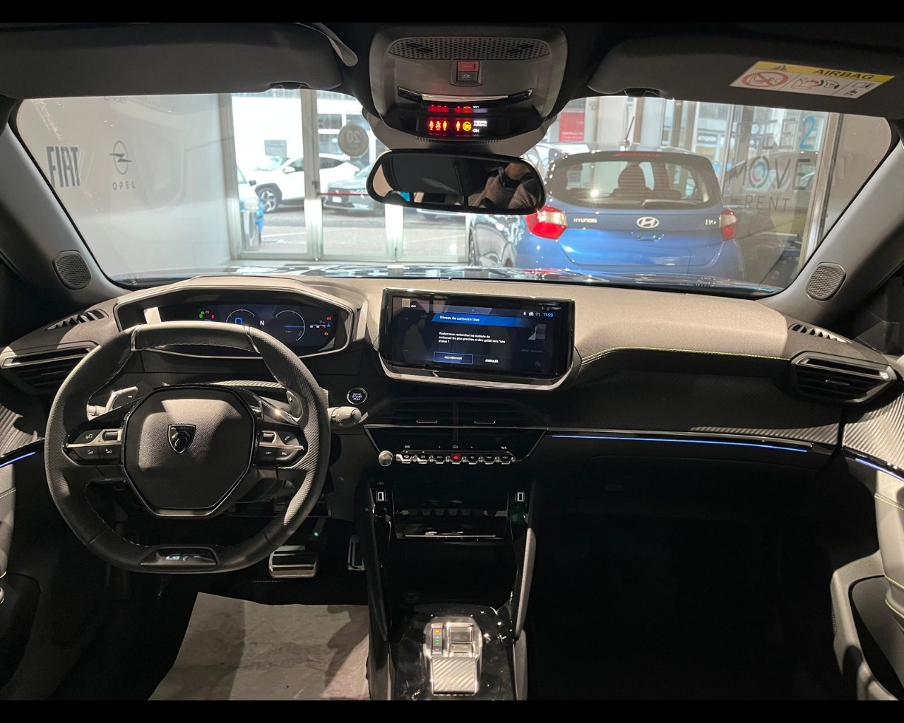 Foto PEUGEOT 2008 1.2 hybrid GT 136cv e-dcs6