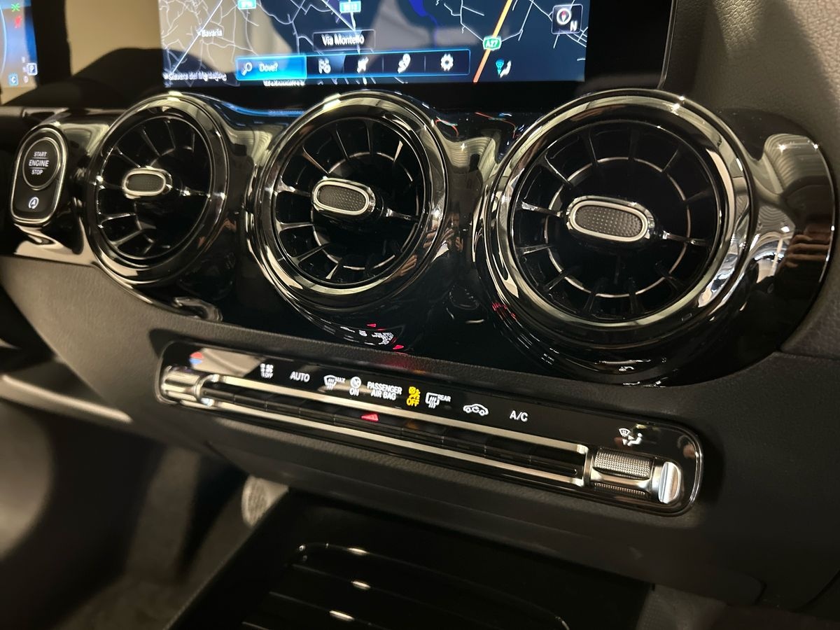 Mercedes GLA GLA 180 D Executive 8G-DCT - 14
