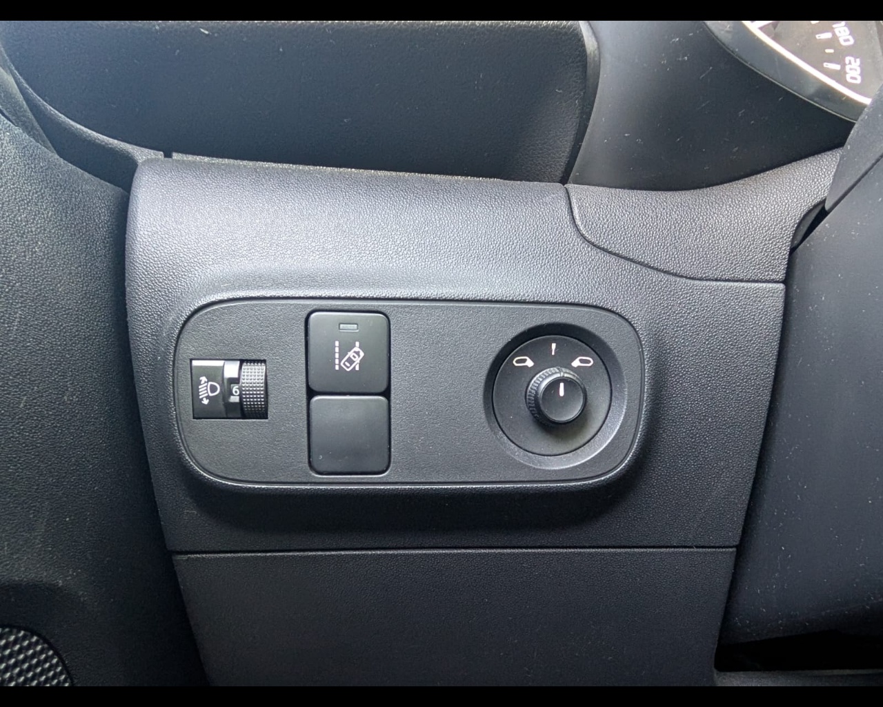 Foto CITROEN C3 1.2 puretech Shine 82cv