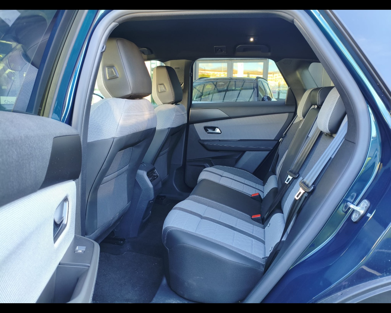 Foto OPEL Grandland 1.2 hybrid GS 136cv e-dcs6