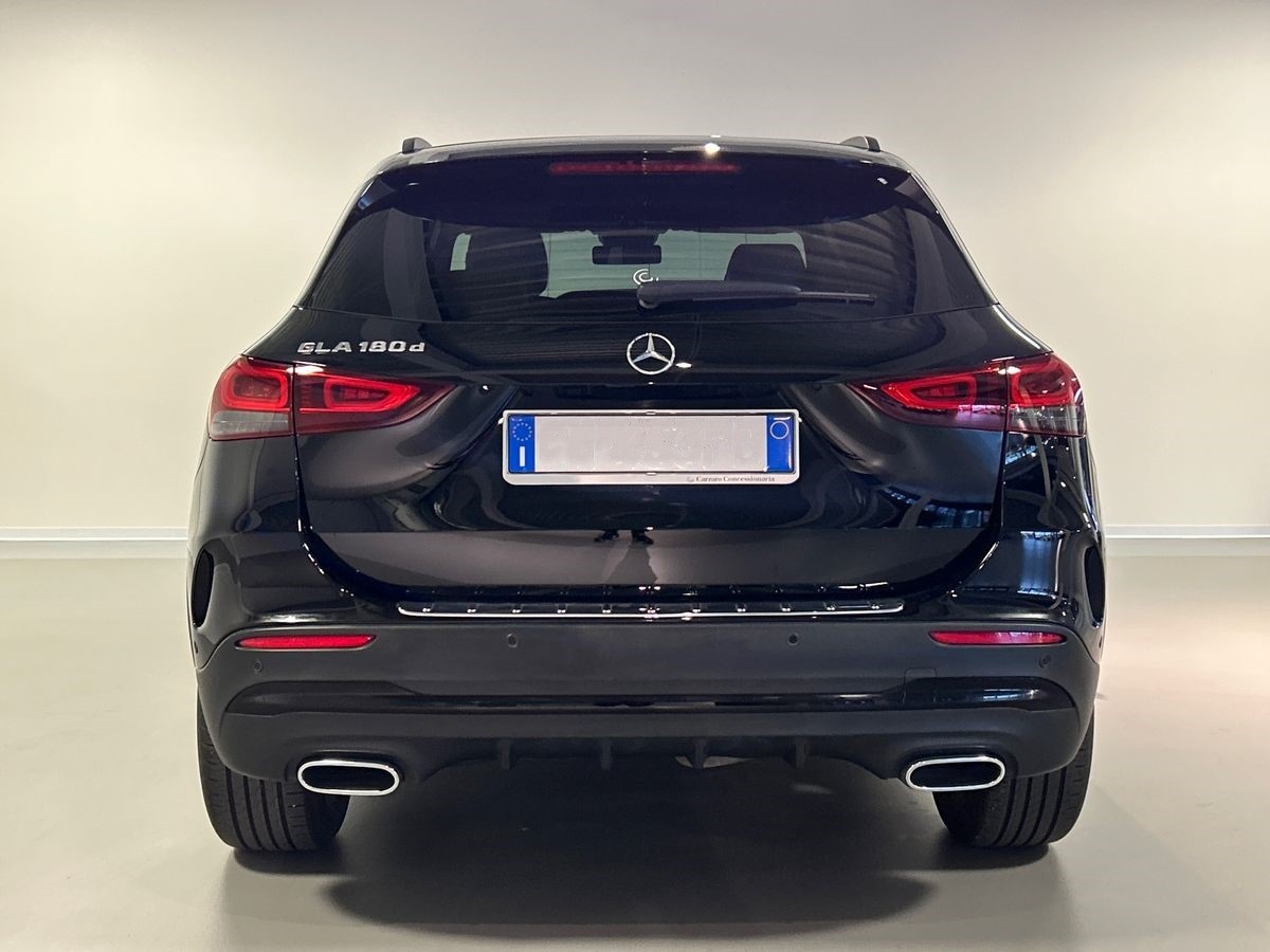 Mercedes GLA GLA 180 D Premium 8G-DCT - 4