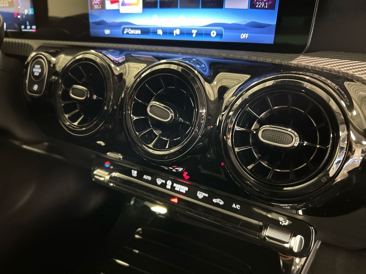 Mercedes  A 180 d Advanced auto - 14