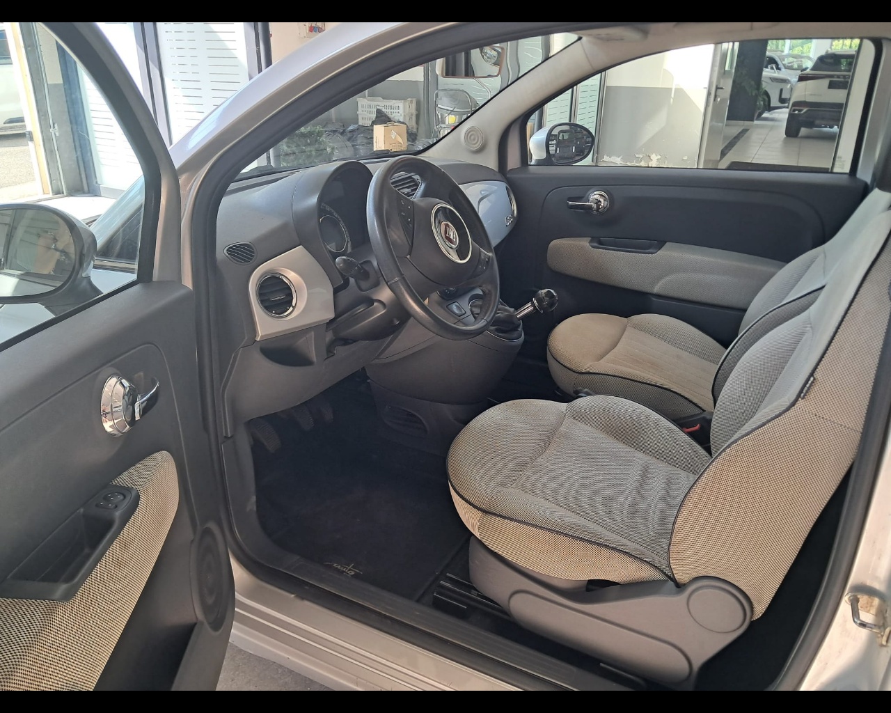 Foto FIAT 500 1.2 Lounge 69cv