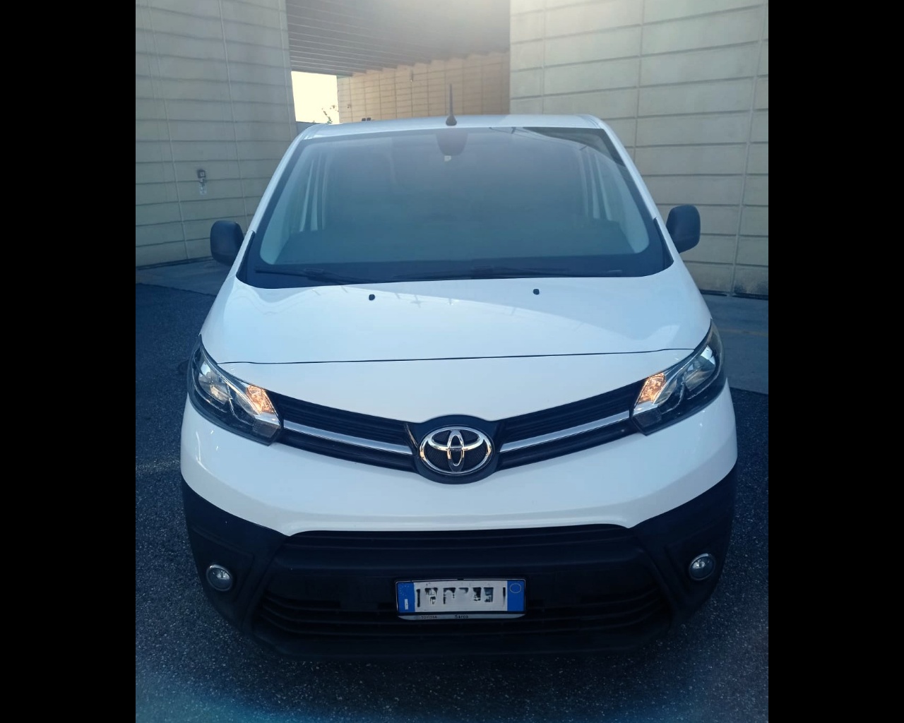 TOYOTA PROACE