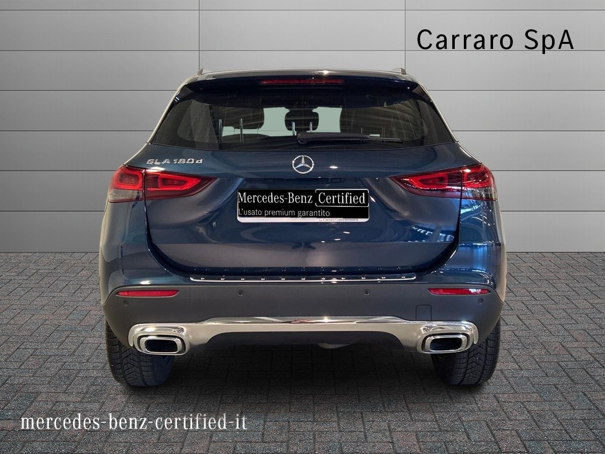 Mercedes GLA GLA 180 D Executive 8G-DCT - 4