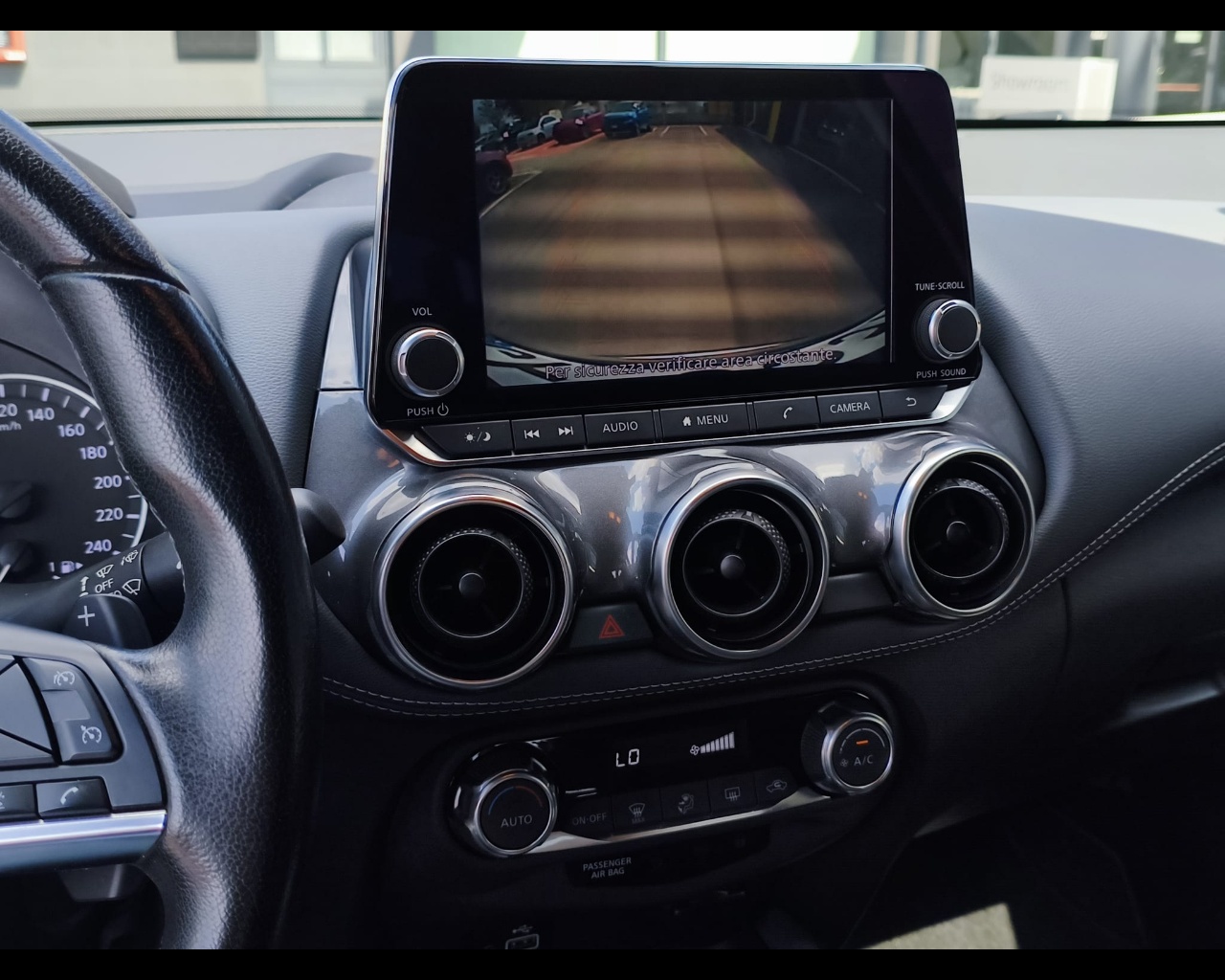 Foto NISSAN Juke 1.0 dig-t N-Connecta 114cv dct