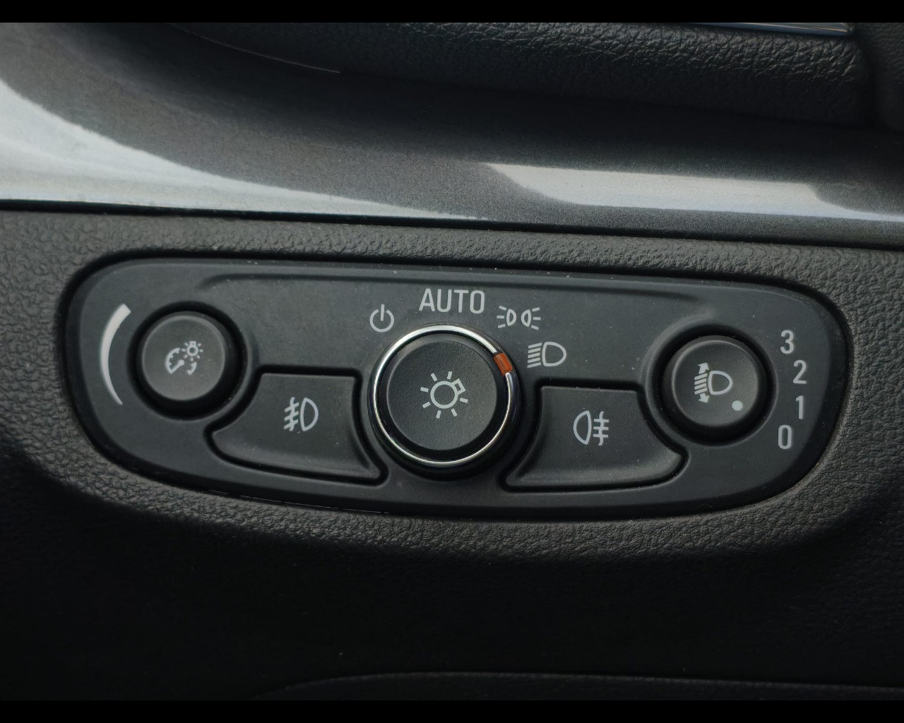 Foto OPEL Mokka X 1.6 cdti Innovation 4x2 136cv auto