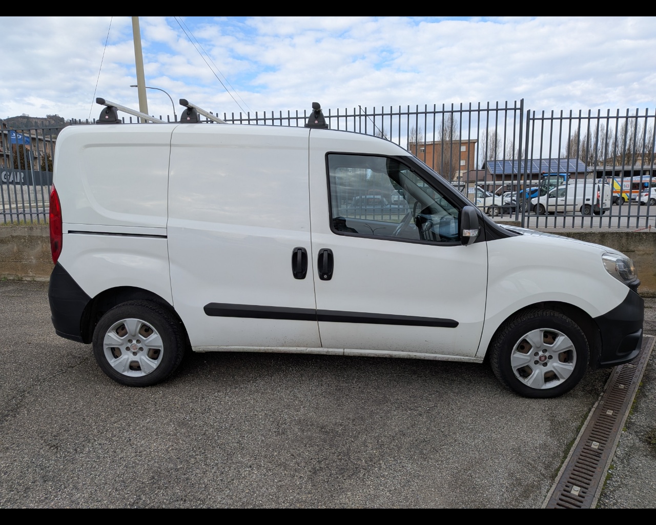 Foto FIAT Doblo cargo 1.3 mjt 16v SX 90cv E5+ F.L.