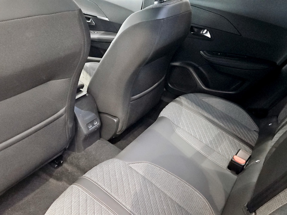 PEUGEOT 2008 1.5 bluehdi Allure s&s 130cv eat8 Diesel usato - 16