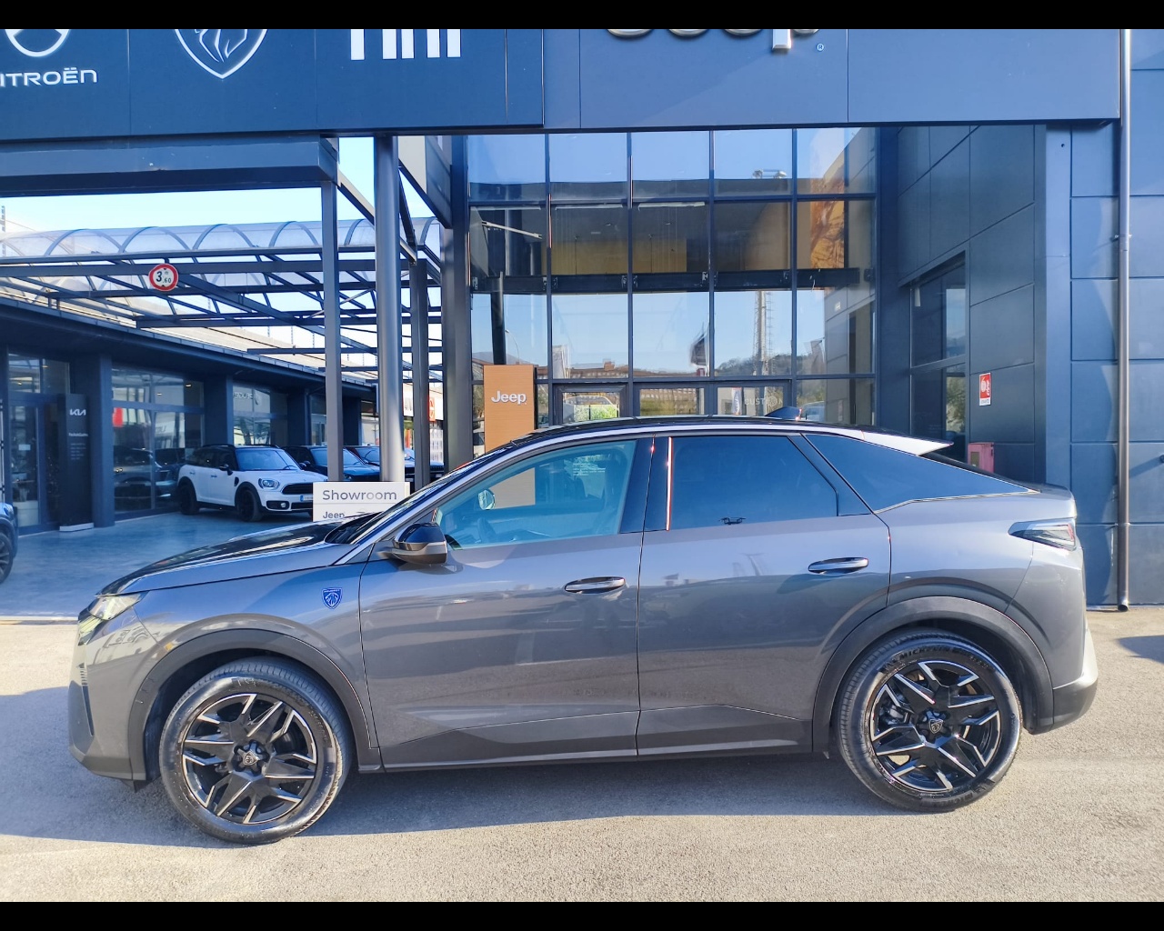 Foto PEUGEOT 3008 1.2 hybrid GT 145cv e-dcs6