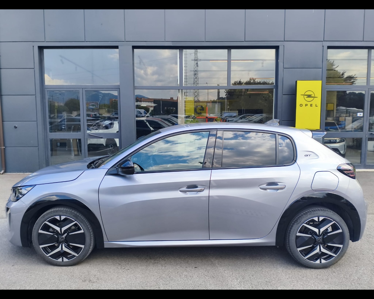 Foto PEUGEOT 208 1.2 hybrid GT 110cv e-dcs 6