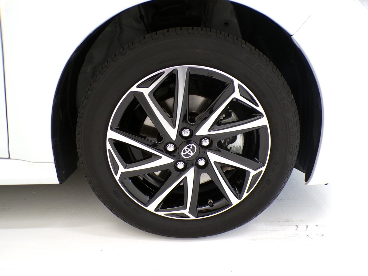 Toyota Yaris Yaris 1.5 VVT-iE Hybrid Style E-CVT - 4